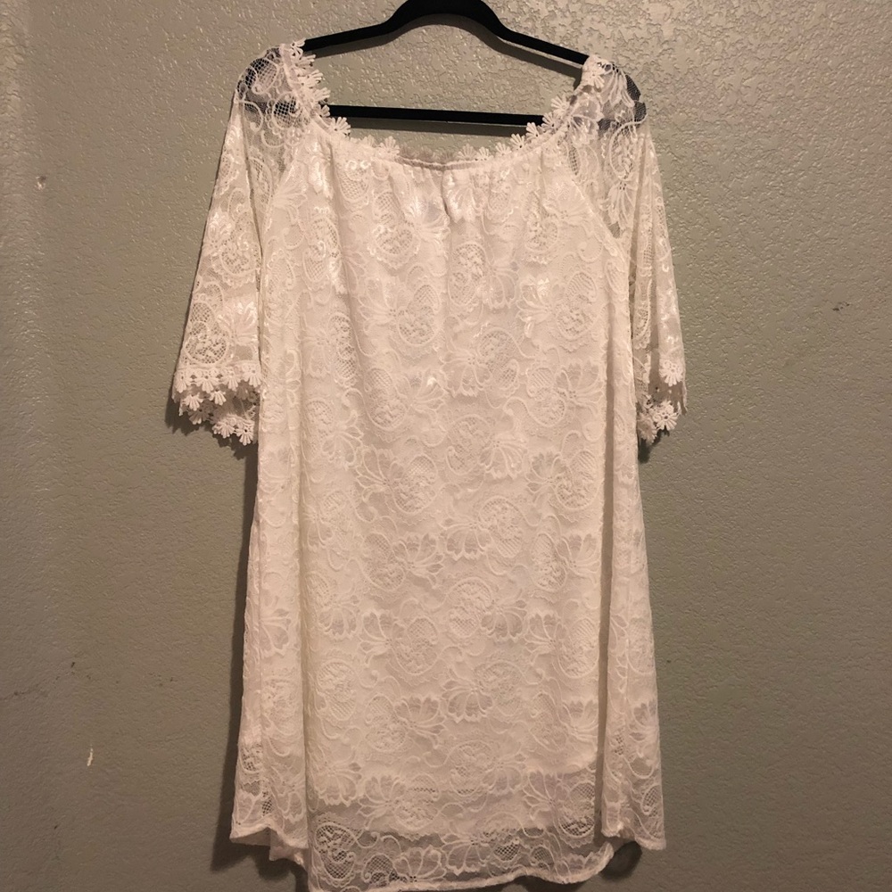 White Lace Off the Shoulder Dress ⚪️⚪️⚪️